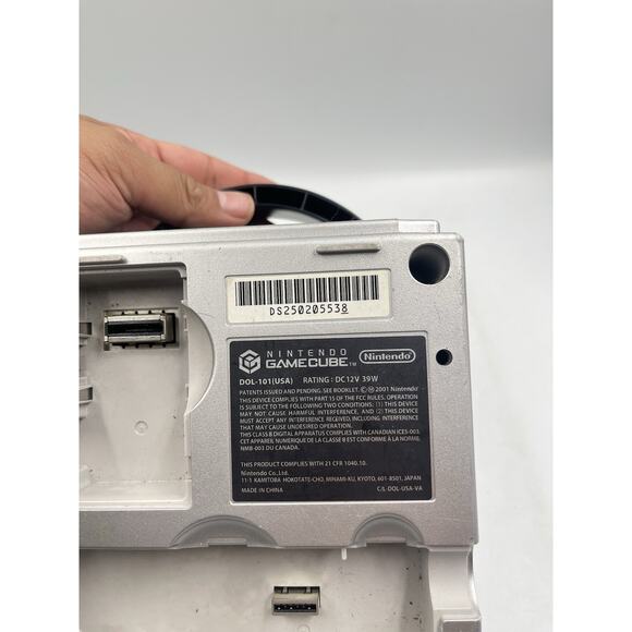 Nintendo GameCube DOL-001 Silver System Console Only For Parts Or Repair Only - Picture 8 of 9